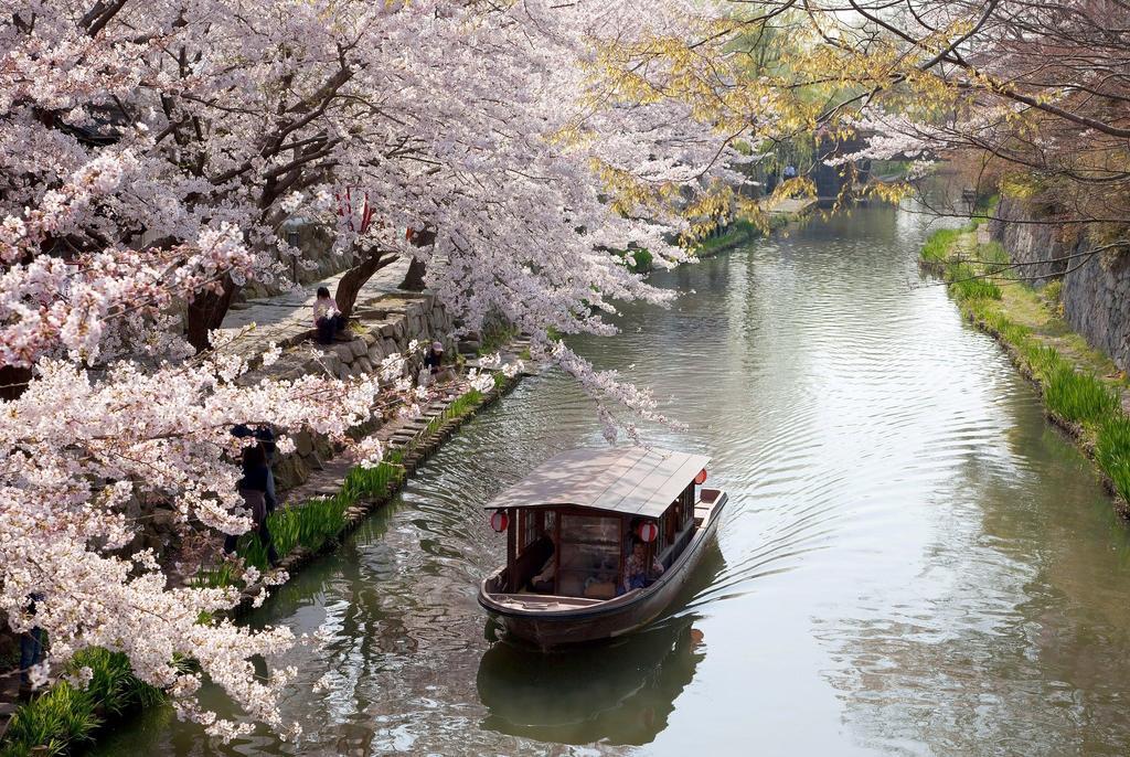 Az Inn Higashi Omi Notogawa Ekimae Higashiomi Екстер'єр фото